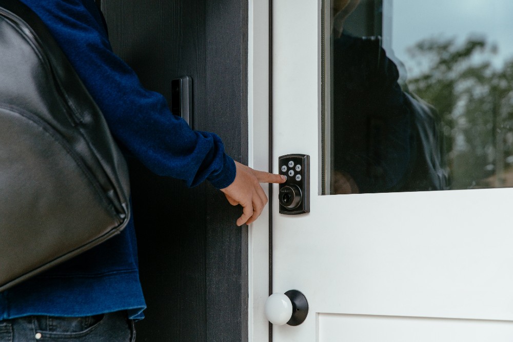 A Guide to WiFi and Your Smart Door Lock Vivint